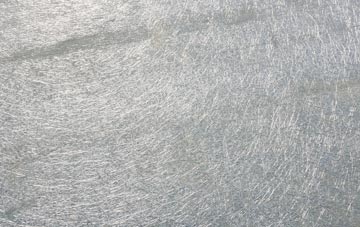 North Common laminate fibreglass or shingles?